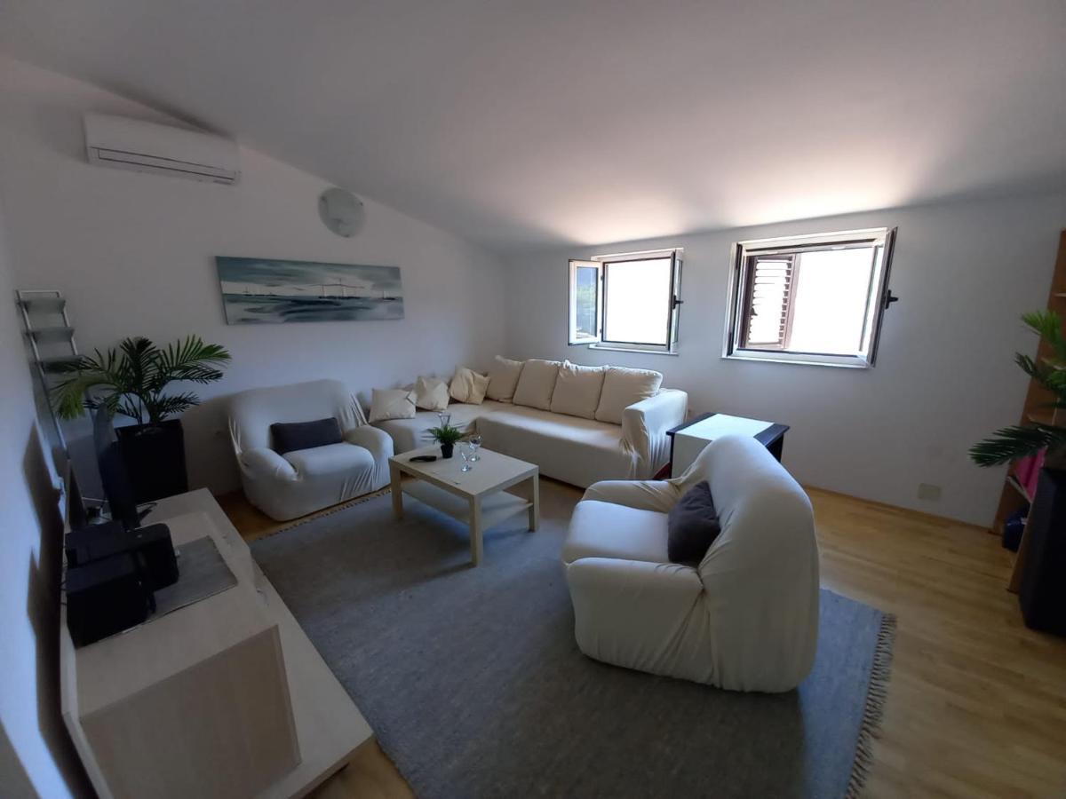 Apartman Marina Sa Parkingom Jelsa  Eksteriør bilde